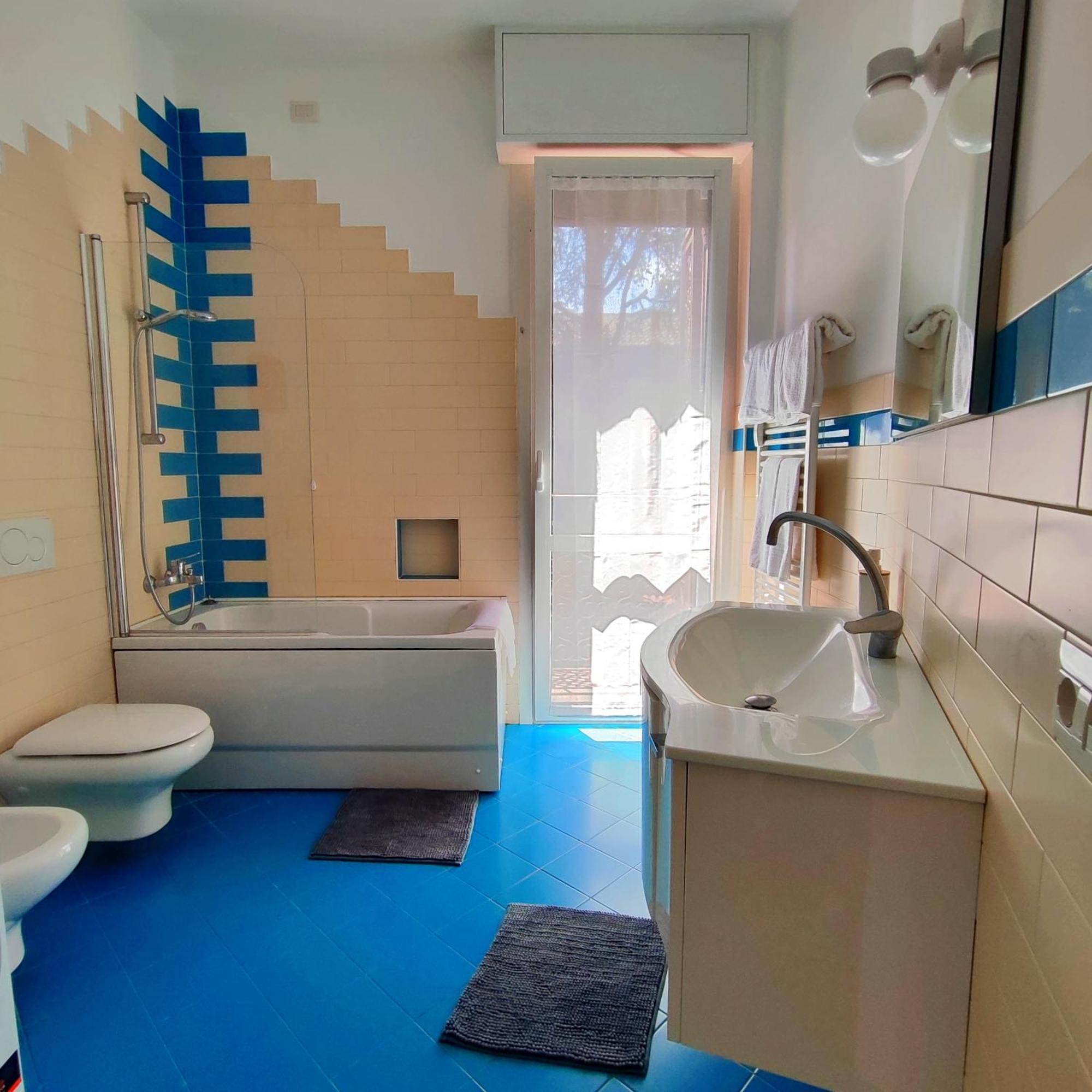 Apartment Hub 21052 Milan,lakes,mxp,a8,train Station Busto Arsizio