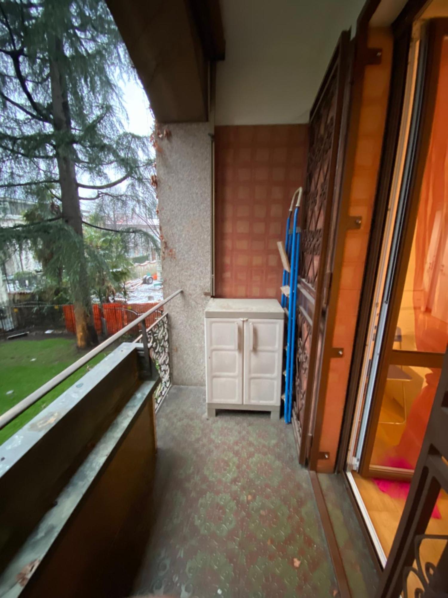 Hub 21052 Milan,lakes,mxp,a8,train Station Busto Arsizio