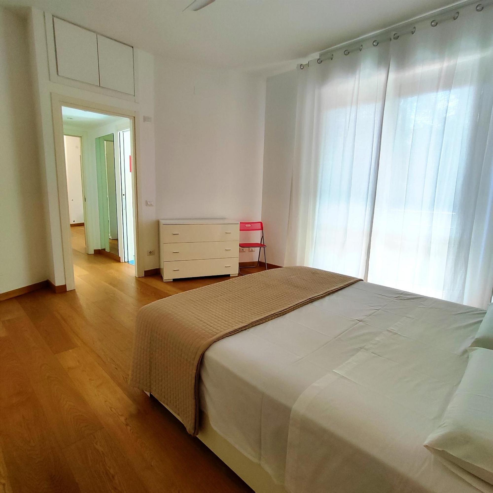 Hub 21052 Milan,lakes,mxp,a8,train Station Apartment *
