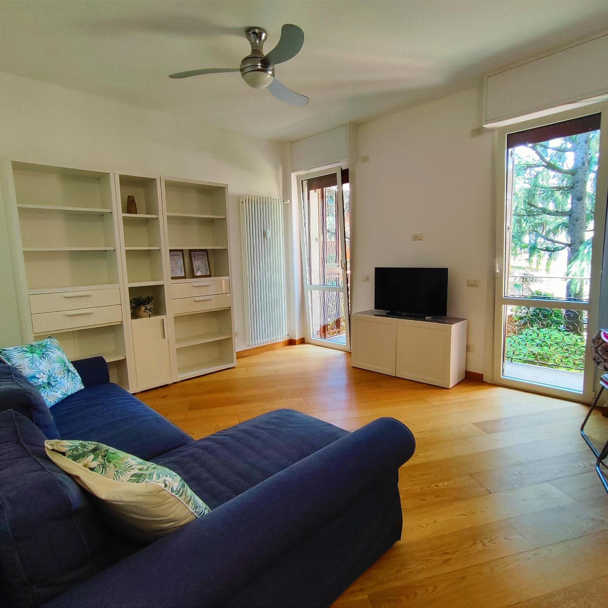 Apartment Hub 21052 Milan,lakes,mxp,a8,train Station *