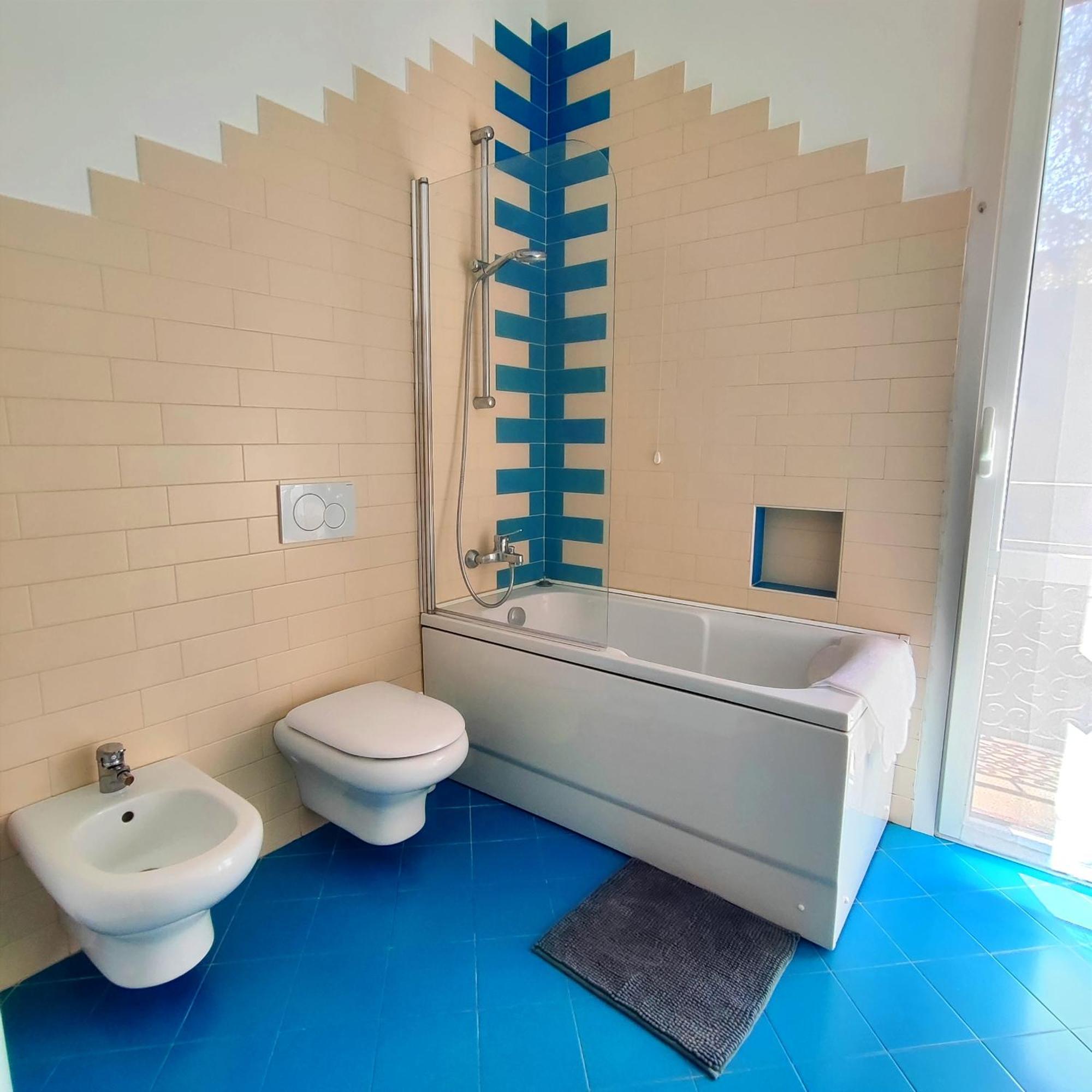 Apartment Hub 21052 Milan,lakes,mxp,a8,train Station
